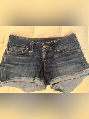 True Religion Worn Vintage Wash Denim Cutoff Shorts sz 27